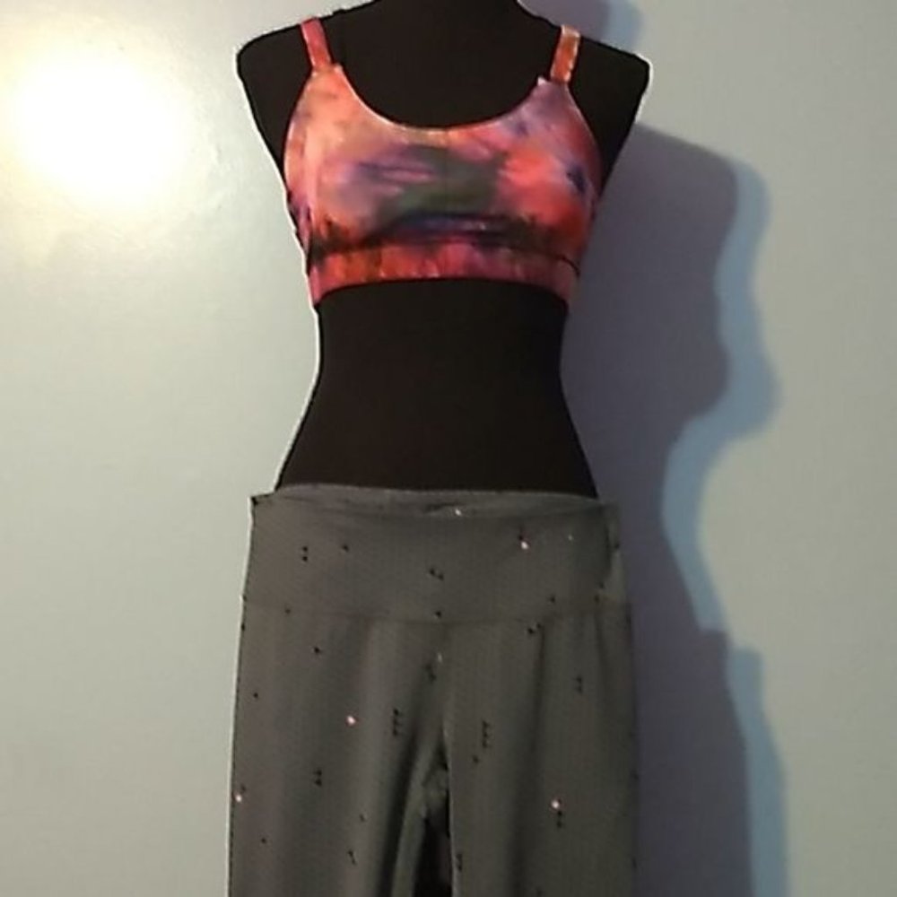 GAP Fit Gray Yoga Capris, S - Picture 5 of 6